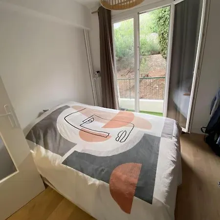 Apartment Superbe T2 Dans Avec Balcon Et Parking