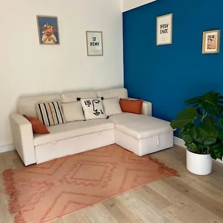Apartment Superbe T2 Dans Avec Balcon Et Parking