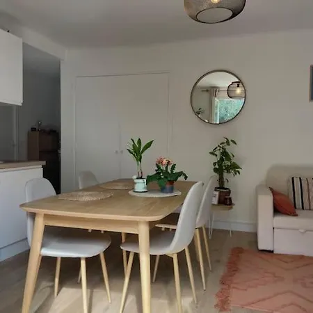 Superbe T2 Dans Avec Balcon Et Parking